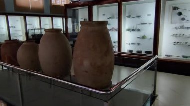 Büyük Gandharan Depolama Kavanozları ve Tarihi Taxila Müzesi, Taxila, Pakistan Taxila, Pakistan 11 Eylül 2025