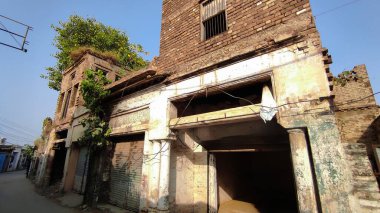 Lakhi Chobara kalıntıları Pakistan 'ın Nara şehrinde tarihi mirasıyla eski Sih mimarisini gösteriyor.