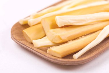 Sağlıklı Snack. Füme peynir. Kobarcik. Seçici odak. Kopya alanı