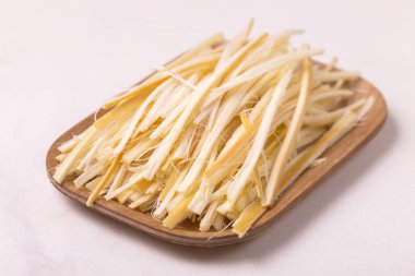 Sağlıklı Snack. Füme peynir. Kobarcik. Seçici odak. Kopya alanı