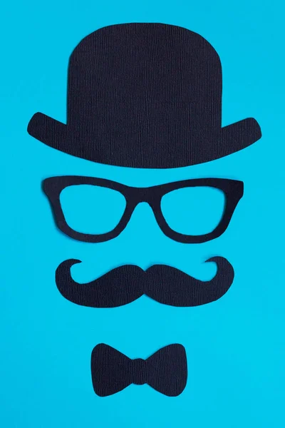 Silueta Masculina Con Bigote Gafas Patrones Sombrero Fondo Azul Concepto — Foto de Stock