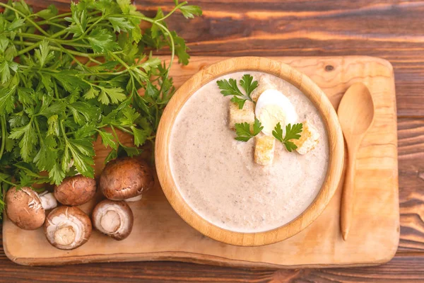Sopa Cogumelos Saborosa Tigela Madeira Com Ingredientes Conceito Alimentação Saudável — Fotografia de Stock