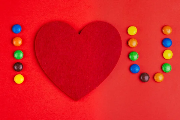 Amor Confissão Com Ajuda Doces Chocolate Coloridos Envidraçados Coração Feltro — Fotografia de Stock