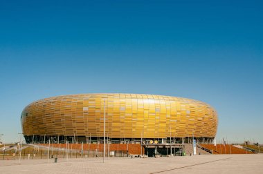 Gdansk, Polonya - 17 Nisan 2019: Stadion Energa, Baltık manzaralı 
