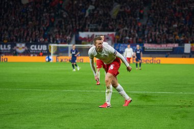 Leipzig, Almanya - 20 Mart 2020: Leipzig-Tottenham maçında Lukas Klostermann 