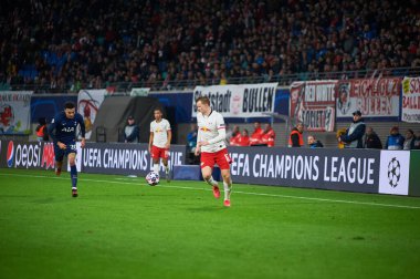 Leipzig, Almanya - 20 Mart 2020: Leipzig-Tottenham maçında Lukas Klostermann 