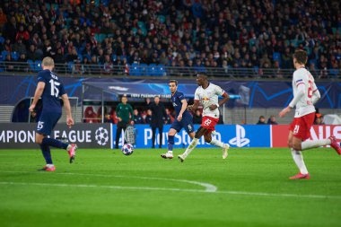 Leipzig, Almanya - 20 Mart 2020: Leipzig-Tottenham maçında Nordi Mukiele 