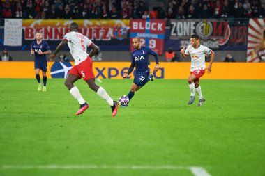 Leipzig, Almanya - 20 Mart 2020: Leipzig-Tottenham maçında Lukas Moura 