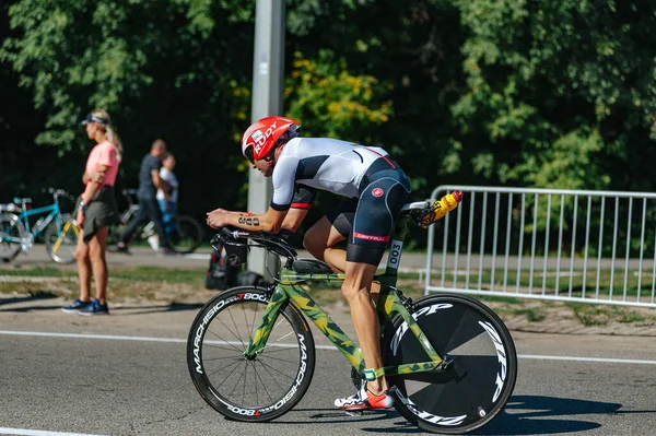 Kharkiv Ukraine Août 2019 Triathlon Triathlon Vélo Homme Vélo Sur — Photo