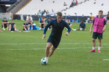 İstanbul, Türkiye - 13 Ağustos 2019: Ross Barkley Süper Kupa Chelsea-Liverpool maçının ön antrenmanında