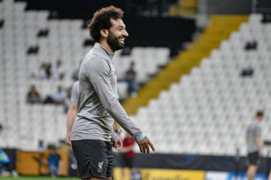 İstanbul, Türkiye - 13 Ağustos 2019: Liverpool FC forveti Muhammed Salah, UEFA Süper Kupası öncesinde maç öncesi antrenmanda sahada..