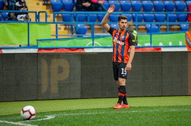 Kharkiv, Ukrayna - 13 Nisan 2019: Manor Solomon, Shakhtar 'ın orta saha oyuncusu Zorya Luhansk maçında