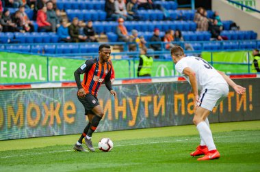 Kharkiv, Ukrayna - 13 Nisan 2019: Larry Olarenwaju Ayobami Kayode, Shakhtar forveti Zorya Luhansk maçında
