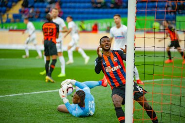Kharkiv, Ukrayna - 13 Nisan 2019: Larry Olarenwaju Ayobami Kayode, Shakhtar forveti Zorya Luhansk maçında