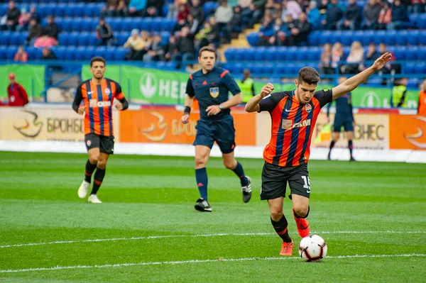 Kharkiv, Ukrayna - 13 Nisan 2019: Manor Solomon, Shakhtar 'ın orta saha oyuncusu Zorya Luhansk maçında