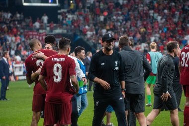 ISTANBUL, TURKEY - 14 Ağustos 2019: Liverpool FC teknik direktörü Jurgen Klopp (teknik direktör) UEFA Süper Kupası 'nda kutlama yapıyor.
