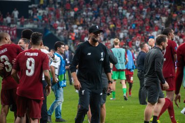 ISTANBUL, TURKEY - 14 Ağustos 2019: Liverpool FC teknik direktörü Jurgen Klopp (teknik direktör) UEFA Süper Kupası 'nda kutlama yapıyor.