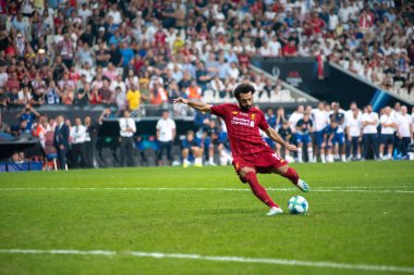İstanbul, Türkiye - 14 Ağustos 2019: Liverpool FC forveti Muhammed Salah, UEFA Süper Kupası 'nda Chelsea FC' de belirleyici penaltı attı.