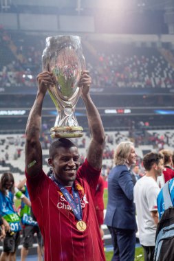 İstanbul, Türkiye - 14 Ağustos 2019: Georginio Wijnaldum, Liverpool ile Vodafon Arena 'da oynanan UEFA Süper Kupası' nı kazandı