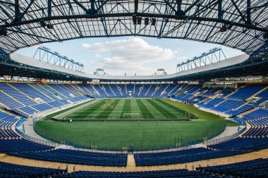 KHARKIV, UKRAINE - 24 Haziran 2020: Metallist-1925 - Metalurg maçından önce Metalist Stadyumu