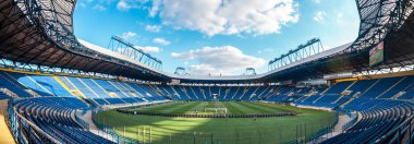KHARKIV, UKRAINE - 24 Haziran 2020: Metallist-1925 - Metalurg maçından önce Metalist Stadyumu