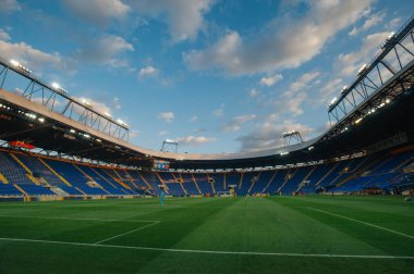 KHARKIV, UKRAINE - 24 Haziran 2020: Metallist-1925 - Metalurg maçından önce Metalist Stadyumu