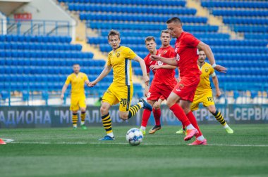 Kharkiv, Ukrayna - 24 Haziran 2020: Ukrayna PFL Metallist-1925 - Metalurg futbol karşılaşması 