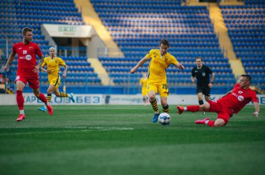 Kharkiv, Ukrayna - 24 Haziran 2020: Ukrayna PFL Metallist-1925 - Metalurg futbol karşılaşması 