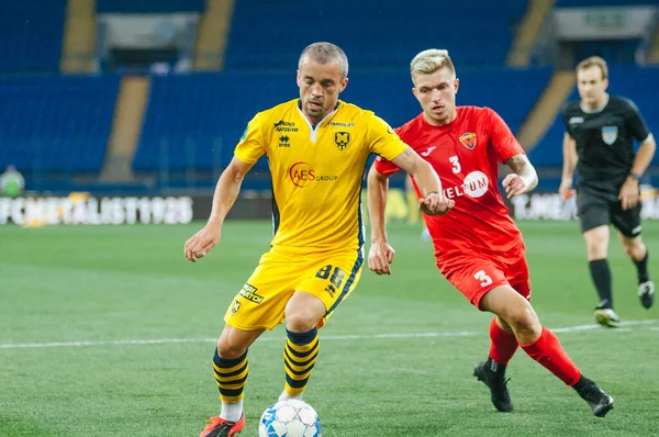 Kharkiv, Ukrayna - 24 Haziran 2020: Ukrayna PFL Metallist-1925 - Metalurg futbol karşılaşması 