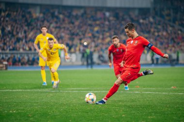 Kyiv, Ukrayna - 14 Ekim 2019: Cristiano Ronaldo EURO 2020 eleme maçı sırasında.