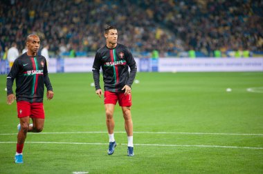 Kyiv, Ukrayna - 14 Ekim 2019: EURO 2020 eleme maçından önce en iyi futbolcu Cristiano Ronaldo.