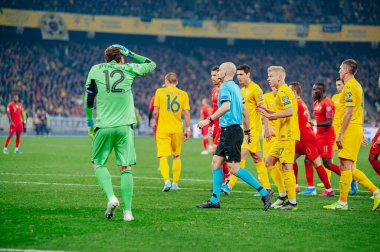Kyiv, Ukrayna - 14 Ekim 2019: EURO 2020 'de Portekiz Olimpiyat Stadyumu' nda oynanan karşılaşmada Ukrayna kaptanı kaleci Andriy Pyatov
