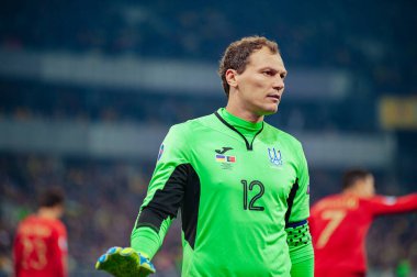 Kyiv, Ukrayna - 14 Ekim 2019: EURO 2020 'de Portekiz Olimpiyat Stadyumu' nda oynanan karşılaşmada Ukrayna kaptanı kaleci Andriy Pyatov
