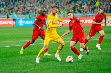 Kyiv, Ukrayna - 14 Ekim 2019: Danilo Pereira 'nın duygusal portresi, Portekizli Raphael Adelino Jose Guerreiro futbolcuları Ukrayna Olimpiyat Stadyumu' nda Andy Yarmolenko 'ya karşı