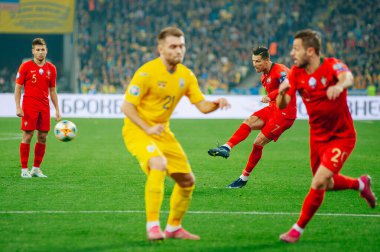 Kyiv, Ukrayna - 14 Ekim 2019: Portekiz milli takımının kaptanı ve forveti Cristiano Ronaldo, EURO 2020 ile Ukrayna Olimpiyat Stadyumu arasındaki ön eleme maçında