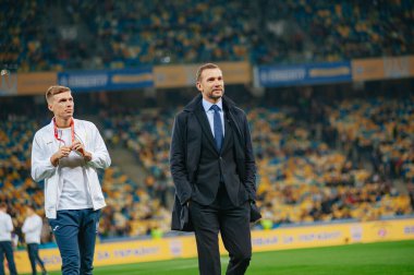 Kyiv, Ukrayna - 14 Ekim 2019: Andriy Shevchenko, Ukrayna milli futbol takımının teknik direktörü (teknik direktörü) EURO 2020 - Portekiz Olimpiyat Stadyumu karşılaşması öncesinde