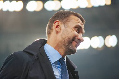 Kyiv, Ukrayna - 14 Ekim 2019: Andriy Shevchenko, Ukrayna milli futbol takımının teknik direktörü (teknik direktörü) EURO 2020 - Portekiz Olimpiyat Stadyumu karşılaşması öncesinde