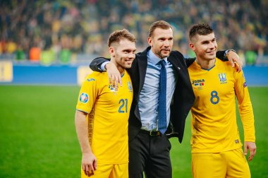 Kyiv, Ukrayna - 14 Ekim 2019: Andriy Shevchenko, Ukrayna milli futbol takımının teknik direktörü (teknik direktörü) EURO 2020 - Portekiz Olimpiyat Stadyumu karşılaşması öncesinde