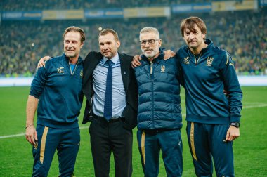 Kyiv, Ukrayna - 14 Ekim 2019: Andriy Shevchenko, Ukrayna milli futbol takımının teknik direktörü (teknik direktörü) EURO 2020 - Portekiz Olimpiyat Stadyumu karşılaşması öncesinde