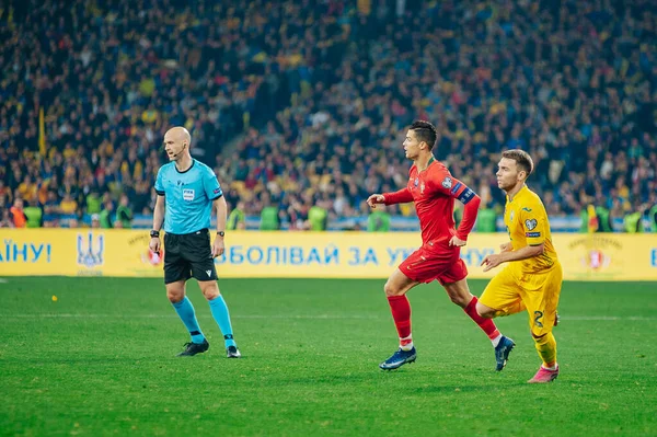 Kyiv, Ukrayna - 14 Ekim 2019: Portekiz milli takımının kaptanı ve forveti Cristiano Ronaldo, EURO 2020 ile Ukrayna Olimpiyat Stadyumu arasındaki ön eleme maçında