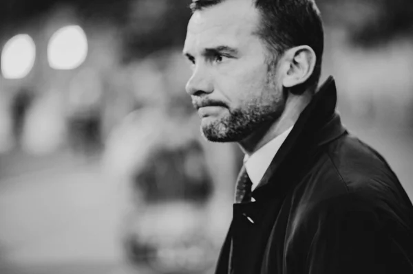 キエフ ウクライナ 10月14 2019 アンドリー シェフチェンコ オリンピックスタジアムで予選Euro 2020対ポルトガルの試合前にウクライナ代表サッカーチームのヘッドコーチ マネージャー ソフトフォーカス — ストック写真