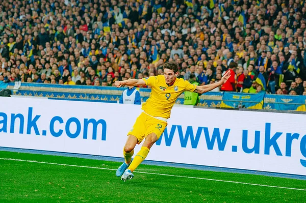 Kiev Ukraina Oktober 2019 Roman Yaremcuk Framför Ukraina Matchen Euro — Stockfoto