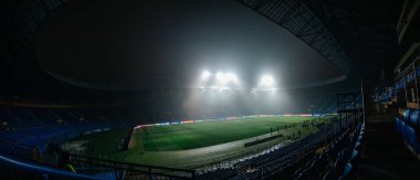 Kharkiv, Ukrayna - 10 Aralık 2019: UEFA Lig şampiyonu Atalanta - Shakhtar maçından önce metalci Arena. Düşük tuşlu fotoğraf