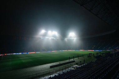 Kharkiv, Ukrayna - 10 Aralık 2019: UEFA Lig şampiyonu Atalanta - Shakhtar maçından önce metalci Arena. Düşük tuşlu fotoğraf