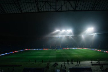 Kharkiv, Ukrayna - 10 Aralık 2019: UEFA Lig şampiyonu Atalanta - Shakhtar maçından önce metalci Arena. Düşük tuşlu fotoğraf