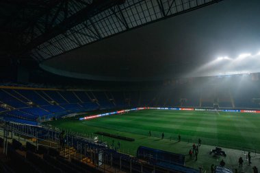 Kharkiv, Ukrayna - 10 Aralık 2019: UEFA Lig şampiyonu Atalanta - Shakhtar maçından önce metalci Arena. Düşük tuşlu fotoğraf
