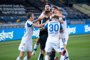 KHARKIV, UKRAINE - 8 Temmuz 2020: Dinamo Kyiv Ukrayna Kupası zaferini kutladı