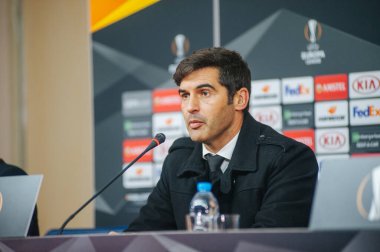 KHARKIV, UKRAINE - 14 Şubat 2019: Paolo Fonseca UEFA Avrupa Ligi Shakhtar Donetsk - Eintracht Frankfurt maçından sonra Metalist Stadyum 'da gazetecilere konuştu.