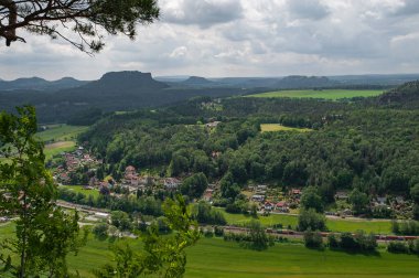 Saxon İsviçre, Almanya - 31 Mayıs 2019: Sakson İsviçre Ulusal Parkı.