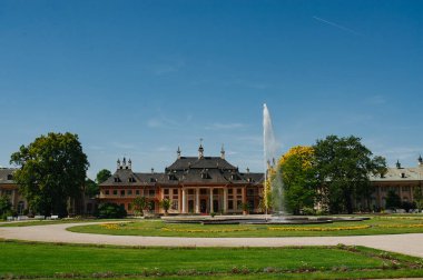 Dresden, Almanya - 2 Haziran 2019: Dresden, Almanya, Avrupa yakınlarındaki Şato Pillnitz (Schloss Pillnitz)